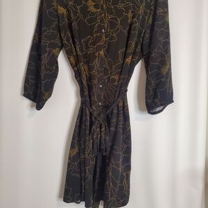 Ann Taylor Size L Black 3/4 Sl tie waist midi dress with gold floral print